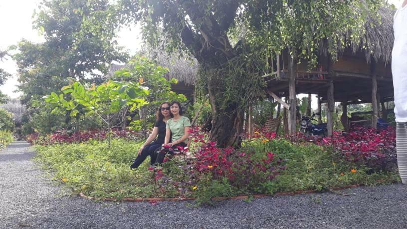 Sunny Field Eco Stilt House Villa Cat Tien Exterior foto